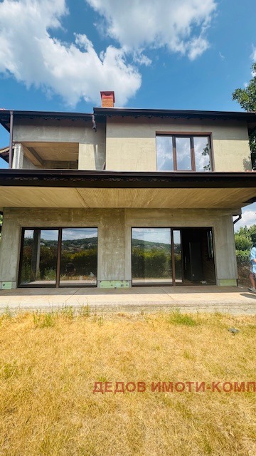 Продава  Къща област Стара Загора , с. Малка Верея , 220 кв.м | 56029566
