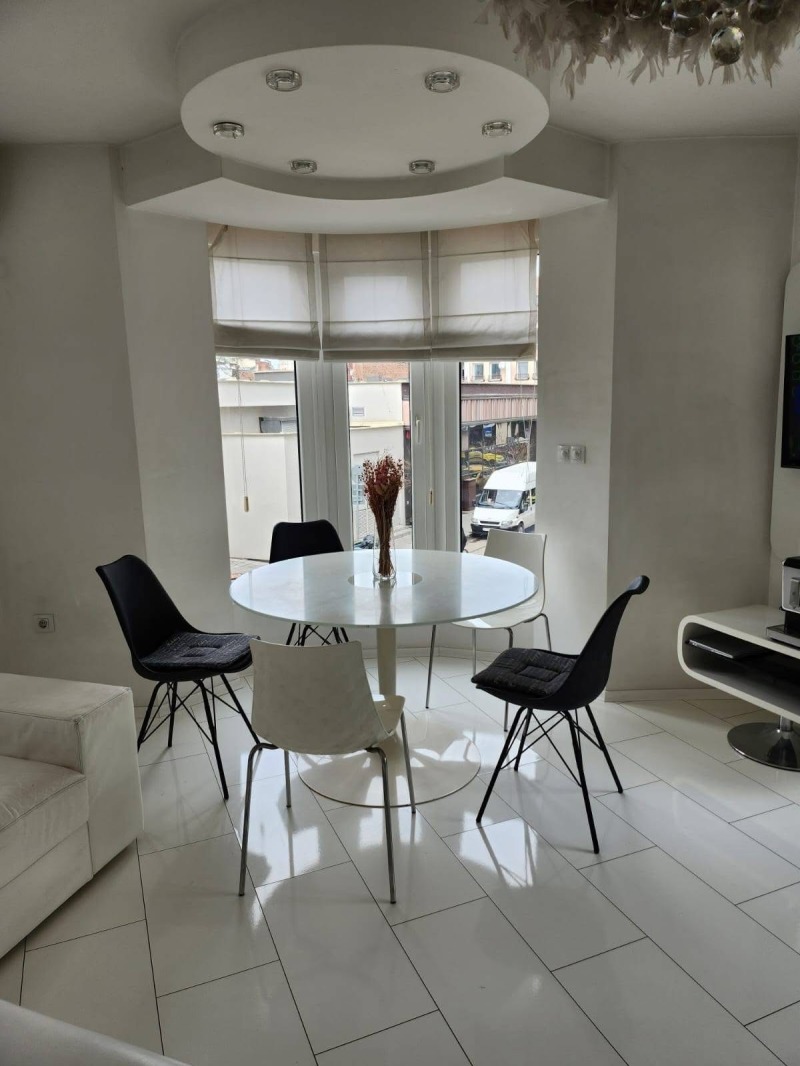 Продава 2-СТАЕН в град Русе, Център - 66 кв.м / 133 000 € » 260 125.39 лв., СУПЕР ЕСТЕЙТС