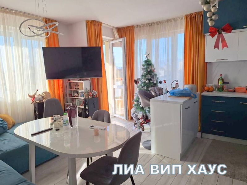 Продава 3-СТАЕН, гр. Пазарджик, Център, снимка 2 - Aпартаменти - 48624055