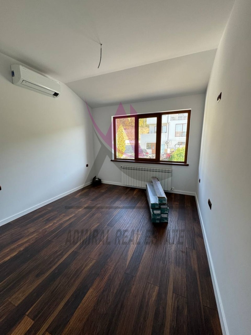 Продава  Къща област Добрич , с. Оброчище , 300 кв.м | 59848191 - изображение [17]