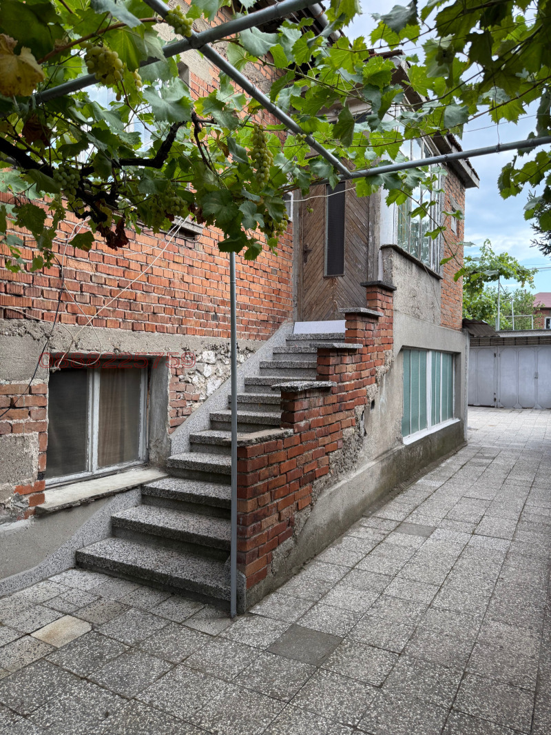 Продава КЪЩА, гр. Димитровград, област Хасково, снимка 2 - Къщи - 53463277