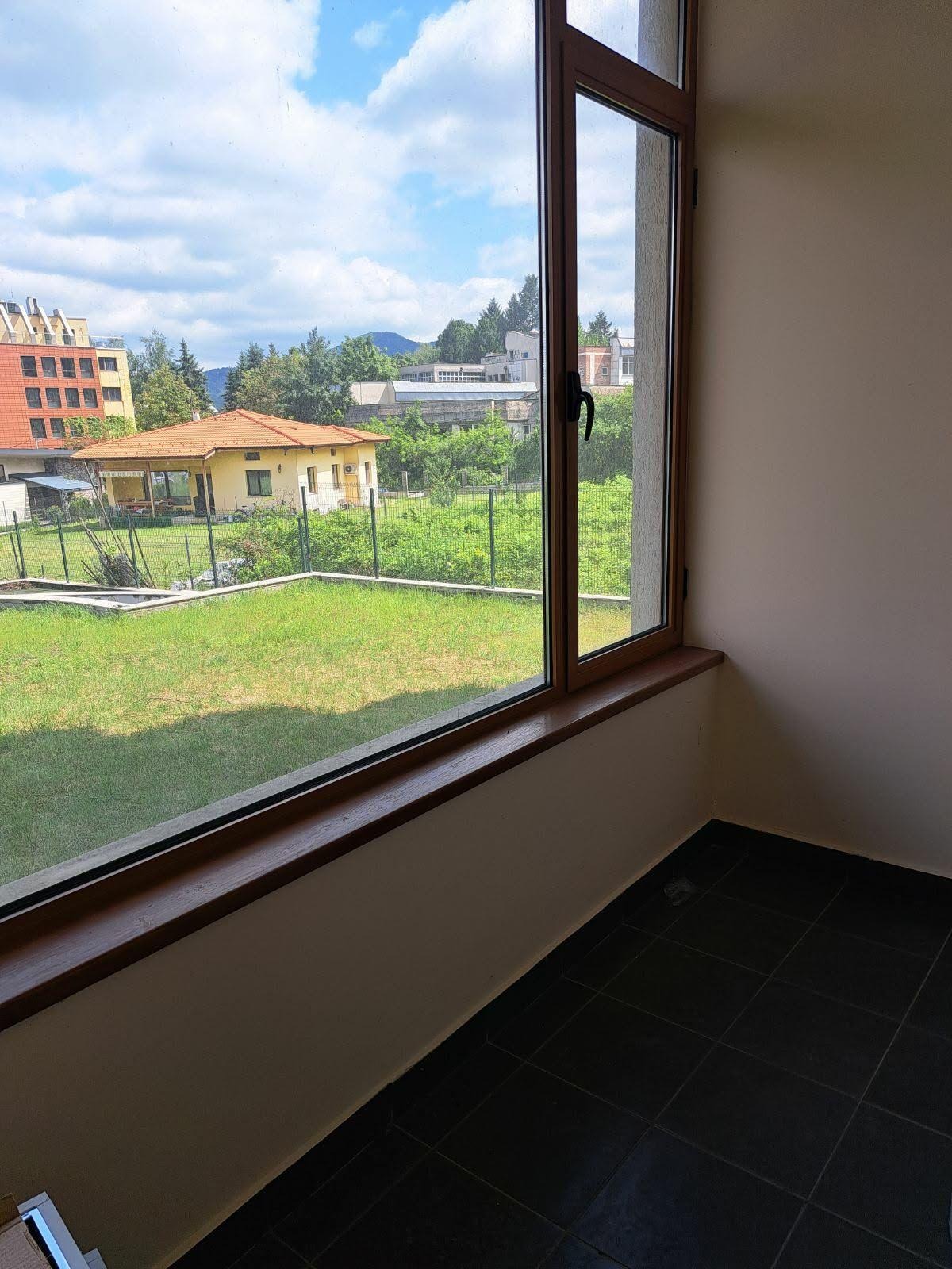 Продава ОФИС, гр. Правец, област София област, снимка 3 - Офиси - 54276322