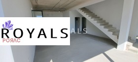 Maison m-t Alen mak, Varna
