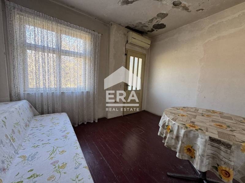 Продава ЕТАЖ ОТ КЪЩА, гр. Силистра, Център, снимка 6 - Етаж от къща - 49187112