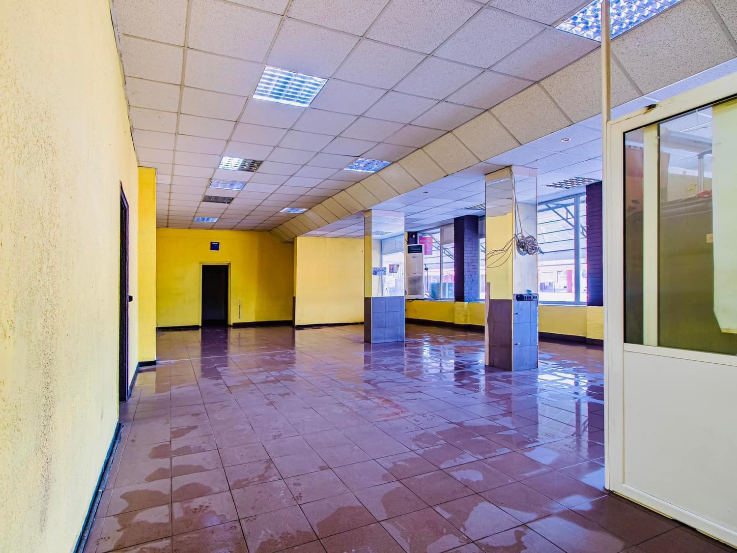 Продава МАГАЗИН, гр. Монтана, Широк център, снимка 6 - Магазини - 53797645