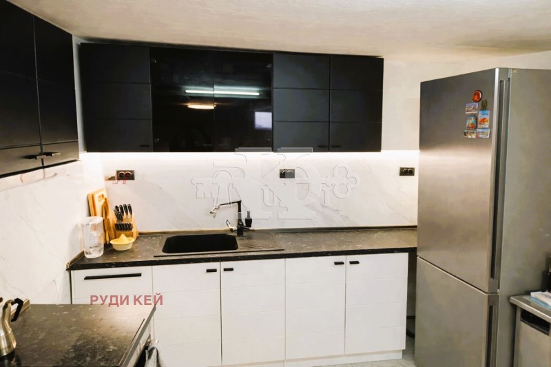 Продава КЪЩА в град Варна, Христо Ботев - 116 кв.м / 164 500 € » 321 734.04 лв., РУДИ КЕЙ