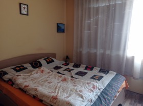 1 chambre Tsentar, Varna 4