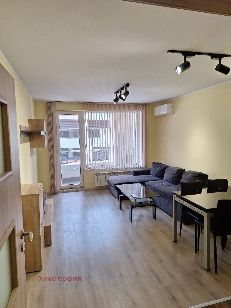 Продава  2-стаен, град София, Дианабад •  243 000 € • ID 65473790 — holmes.bg - [1] 