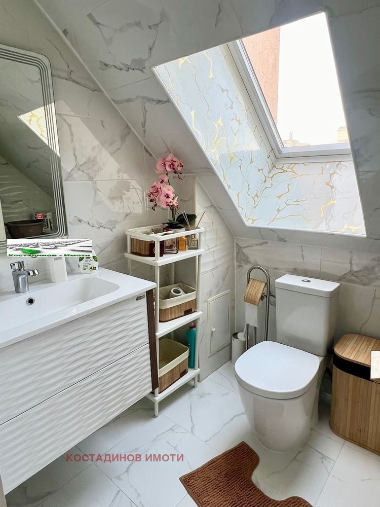 Zu verkaufen  2 Schlafzimmer Plowdiw , Zentar , 120 qm | 47420946 - Bild [12]