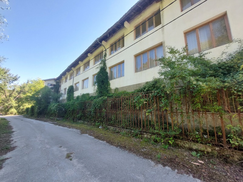 Продава БИЗНЕС ИМОТ, с. Мишеморков хан, област Велико Търново