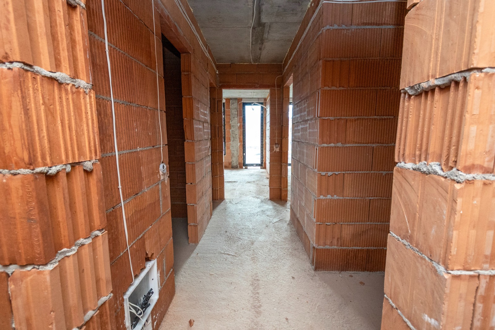 Продава 3-СТАЕН, гр. София, Люлин - център, снимка 2 - Апартаменти - 55104013