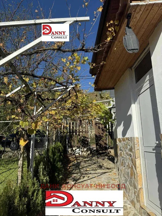 Продава КЪЩА, с. Малки чифлик, област Велико Търново, снимка 9 - Къщи - 52442612