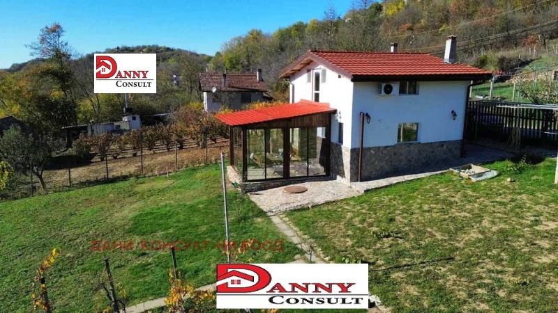 Продава КЪЩА, с. Малки чифлик, област Велико Търново, снимка 3 - Къщи - 52442612