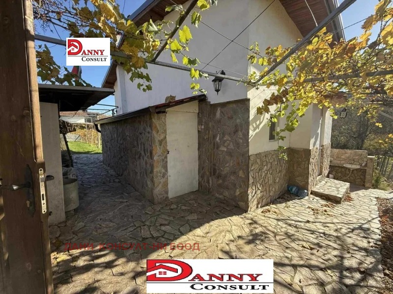 Продава КЪЩА, с. Малки чифлик, област Велико Търново, снимка 7 - Къщи - 52442612