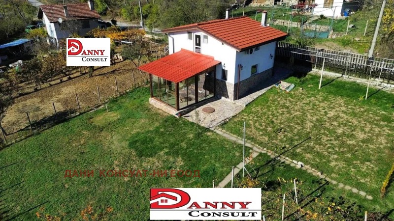 Продава КЪЩА, с. Малки чифлик, област Велико Търново, снимка 6 - Къщи - 52442612