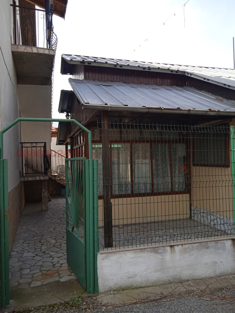 Продава КЪЩА, с. Долна Градешница, област Благоевград, снимка 10 - Къщи - 53581313