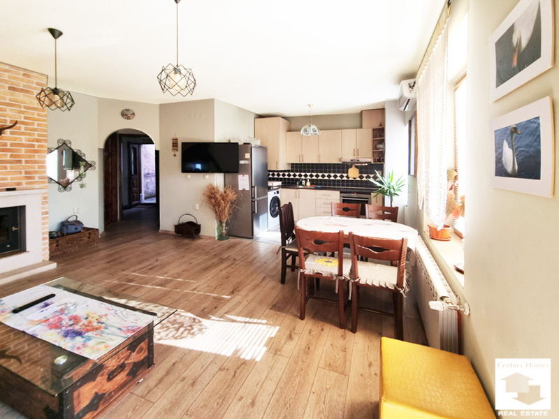 Продава ЕТАЖ ОТ КЪЩА в град Велико Търново, Център - 130 кв.м / 195 000 € » 381 386.85 лв., СЕНТЧЪРИ ХОУМС