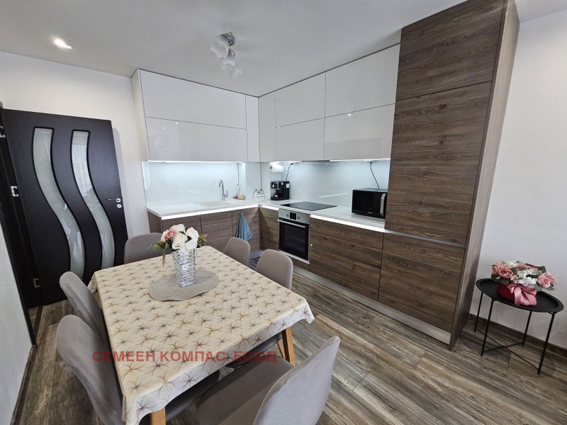 Eladó  2 hálószobás Plovdiv , Juzsen , 92 négyzetméter | 29463483