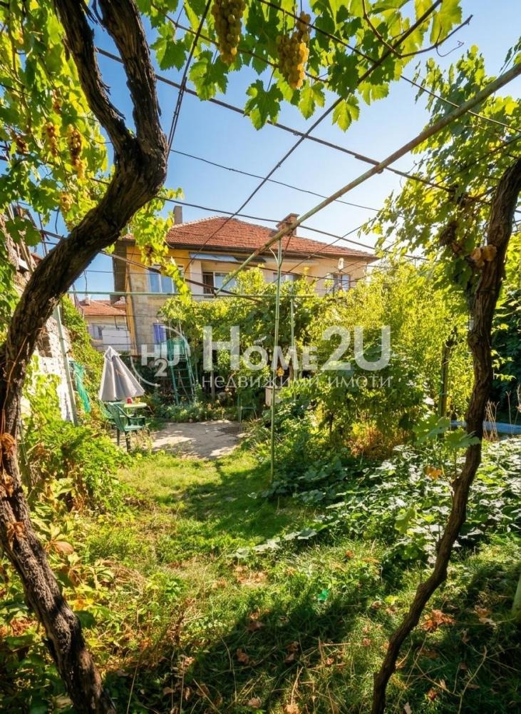 Продава ЕТАЖ ОТ КЪЩА, гр. Кюстендил, Бузлуджа, снимка 8 - Етаж от къща - 53644917