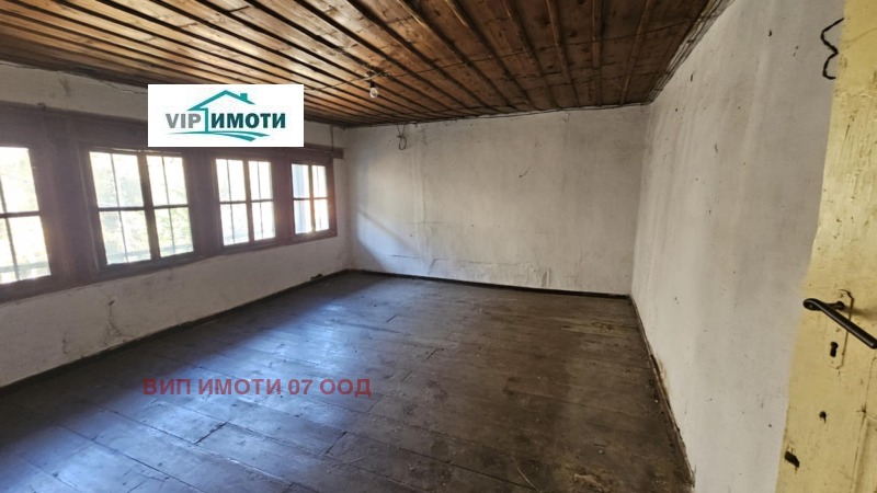 Продава КЪЩА, гр. Ловеч, Вароша, снимка 10 - Къщи - 53176385