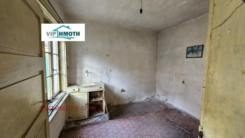 Продава КЪЩА, гр. Ловеч, Вароша, снимка 6 - Къщи - 53176385