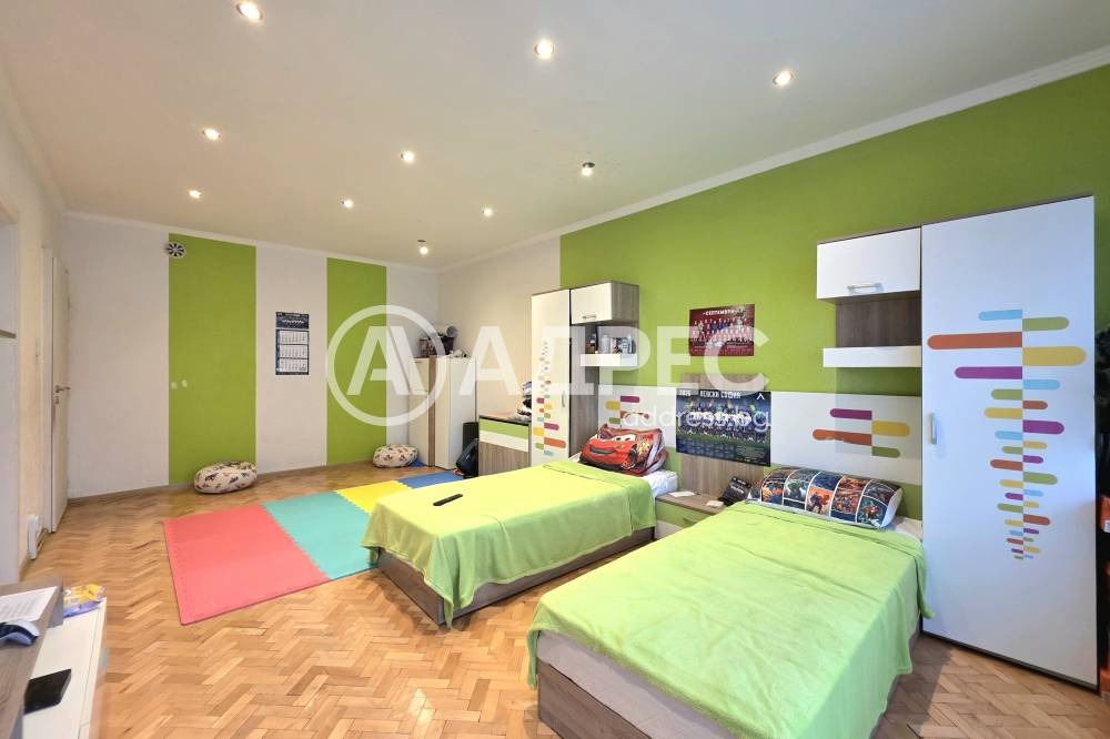 Продава МНОГОСТАЕН, гр. София, Люлин 4