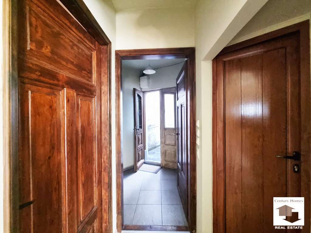 Продава ЕТАЖ ОТ КЪЩА, гр. Велико Търново, Център, снимка 11 - Етаж от къща - 53882453