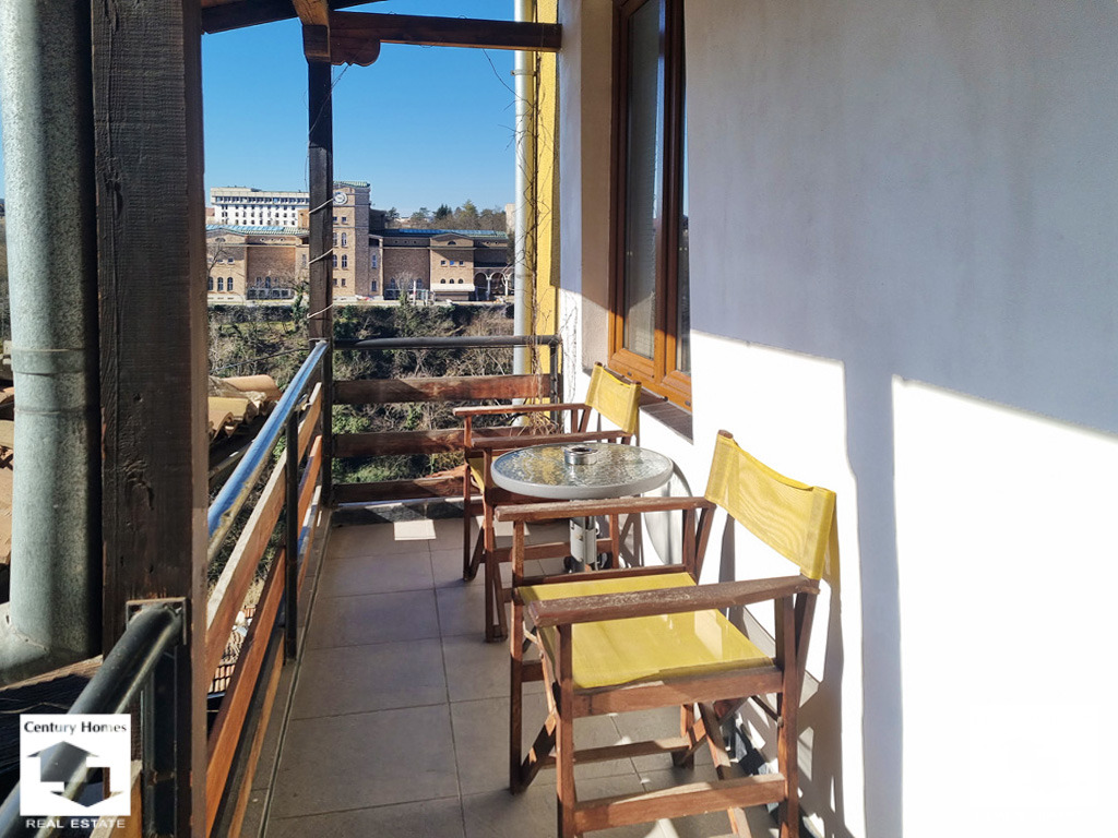 Продава ЕТАЖ ОТ КЪЩА, гр. Велико Търново, Център, снимка 12 - Етаж от къща - 53882453