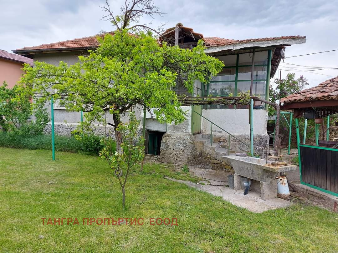 Продава КЪЩА, с. Бобораци, област Перник, снимка 6 - Къщи - 53832397