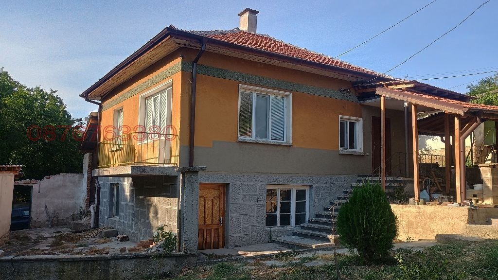 Продава КЪЩА, с. Змейово, област Стара Загора
