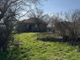 Продажба на имоти в с. Визица, област Бургас - изображение 1 