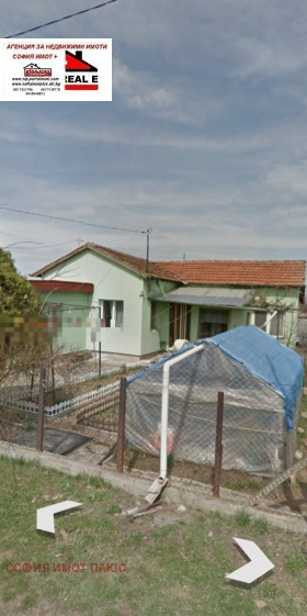 КЪЩА, 100 m2
