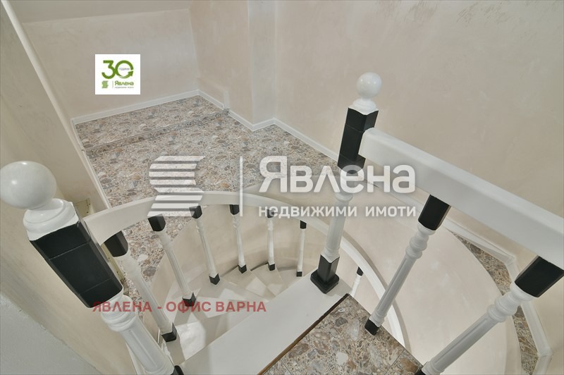 Продава МНОГОСТАЕН, гр. Варна, Център, снимка 5 - Апартаменти - 54860491