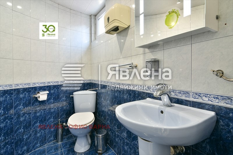 Продава МНОГОСТАЕН, гр. Варна, Център, снимка 16 - Апартаменти - 54860491