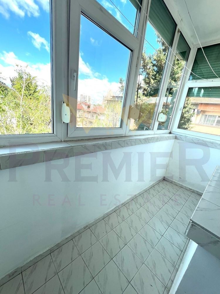 Продава ЕТАЖ ОТ КЪЩА, гр. Пловдив, Гагарин, снимка 6 - Етаж от къща - 54740463