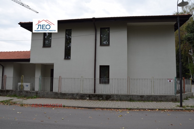 Продава  Къща област Габрово , гр. Севлиево , 309 кв.м | 82219857 - изображение [3]