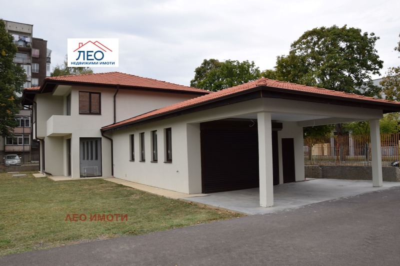 Продава  Къща област Габрово , гр. Севлиево , 309 кв.м | 82219857