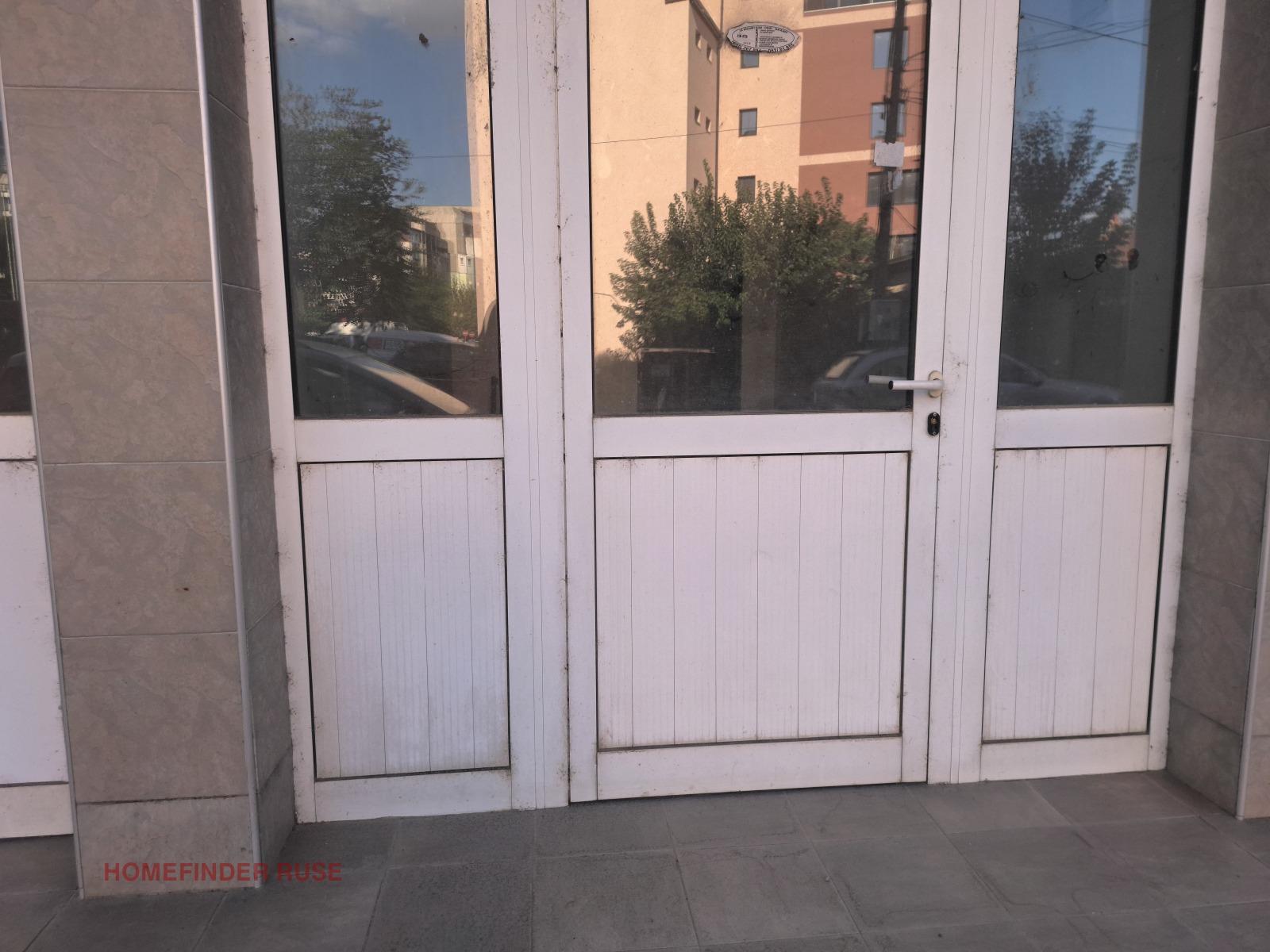 Продава МАГАЗИН, гр. Русе, Широк център, снимка 2 - Магазини - 55667965