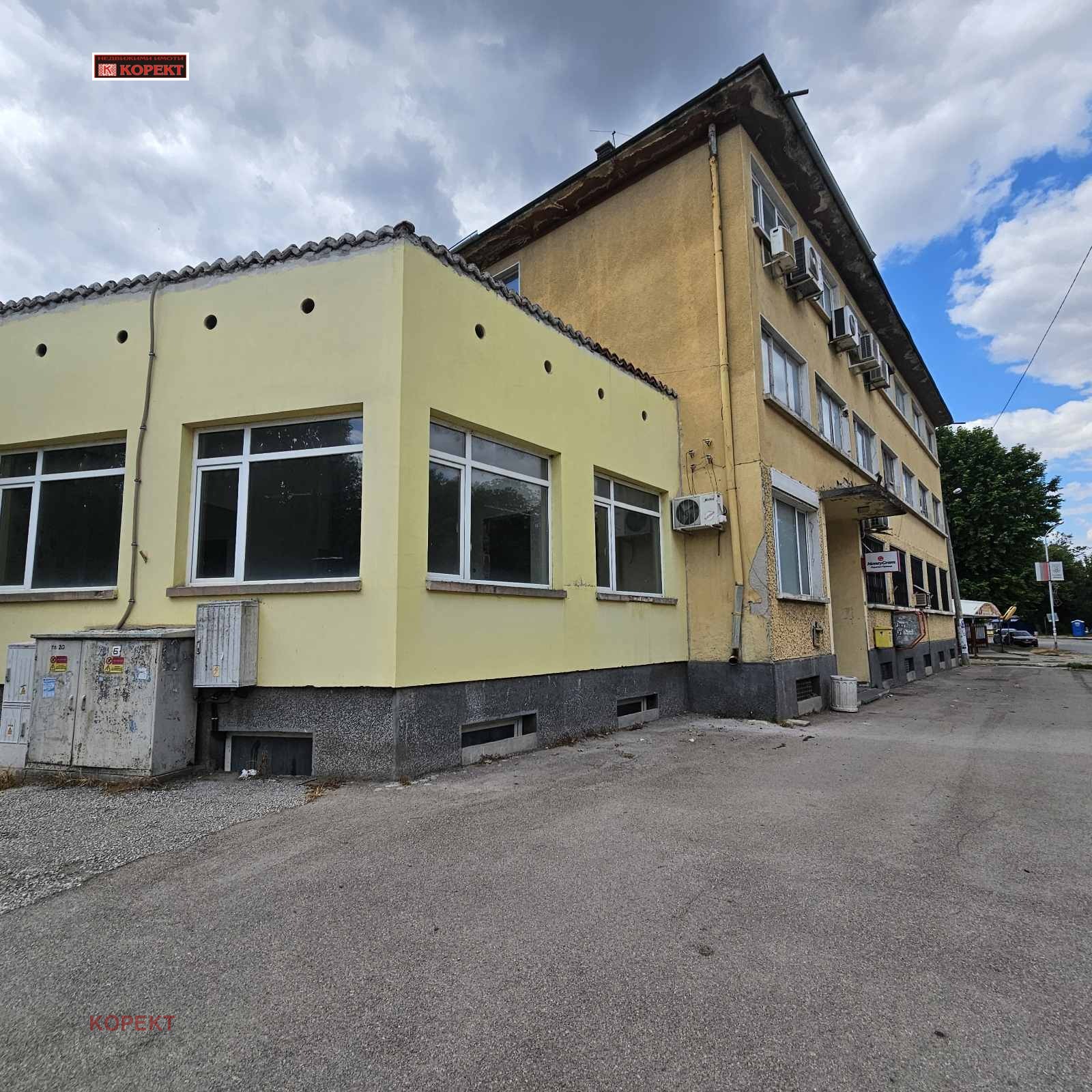 Продава ПРОМ. ПОМЕЩЕНИЕ, гр. Левски, област Плевен, снимка 2 - Производствени сгради - 52599517