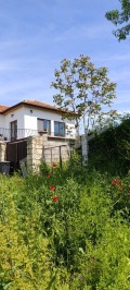 Продава КЪЩА, с. Добрина, област Варна, снимка 2
