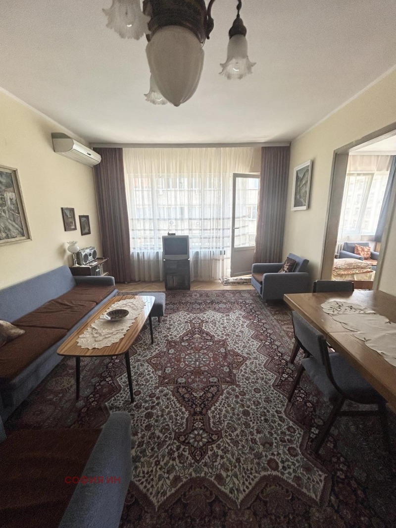 Продава  3-стаен град София , Център , 95 кв.м | 13090242 - изображение [2]