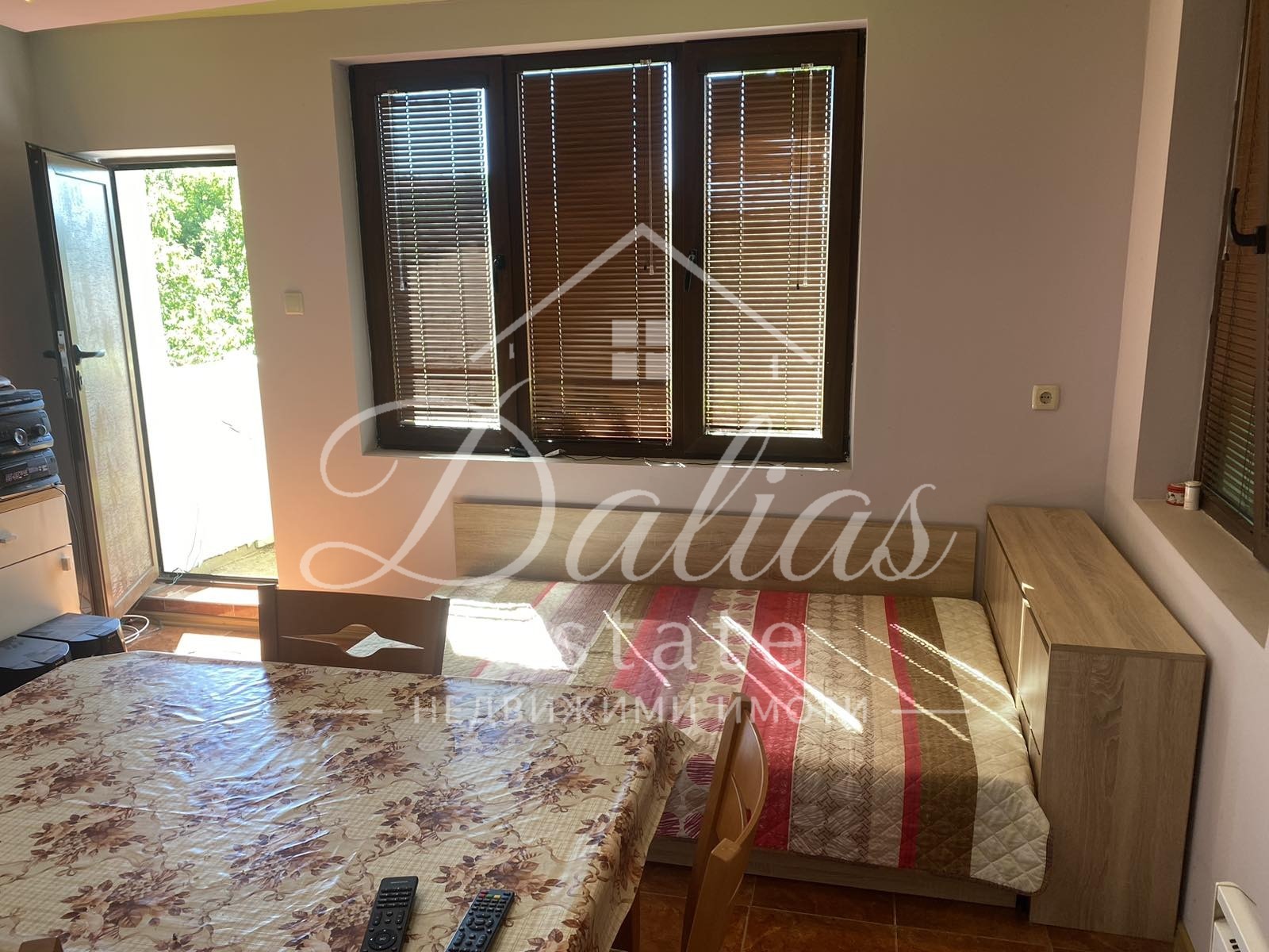Продава КЪЩА, гр. Ихтиман, област София област, снимка 2 - Къщи - 56185221
