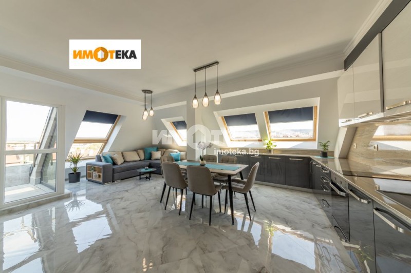 À venda  2 quartos Varna , Centar , 110 m² | 96887781