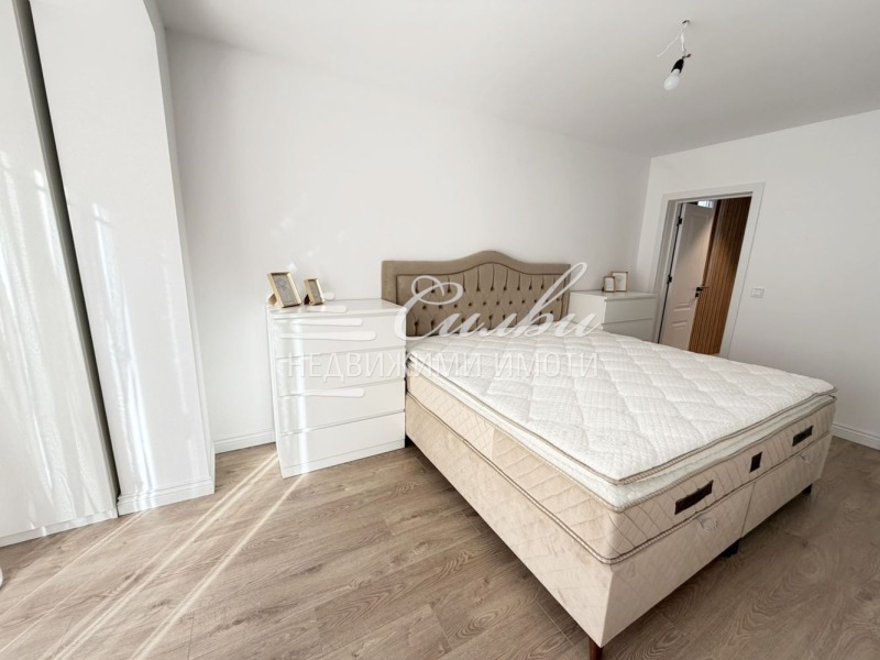 Продава МНОГОСТАЕН, гр. Шумен, Център, снимка 3 - Апартаменти - 53559971