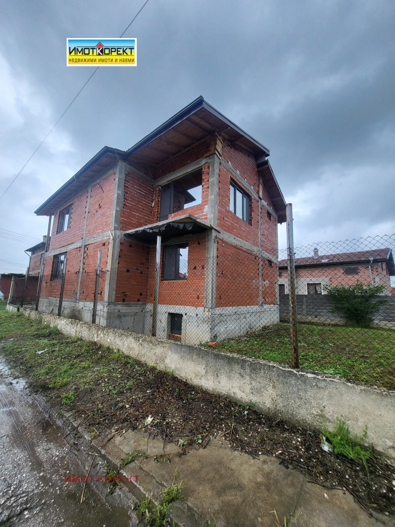 Продава КЪЩА, с. Ивайло, област Пазарджик, снимка 2 - Къщи - 45795357