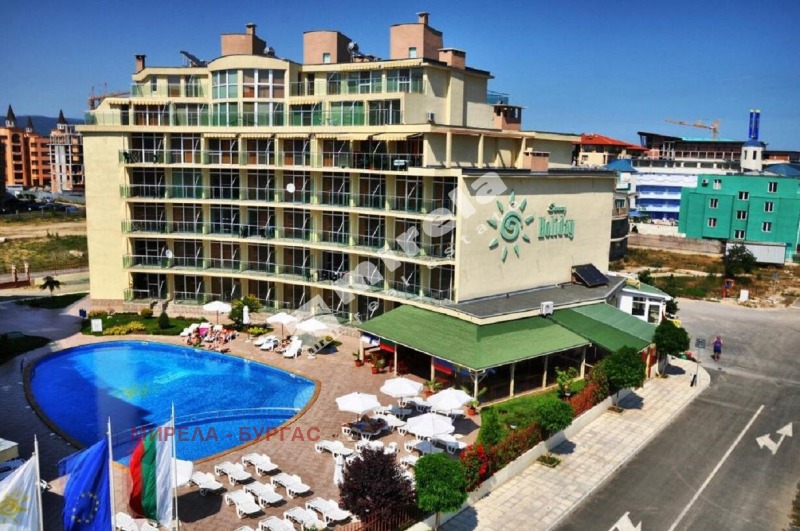 En venta  1 dormitorio región Burgas , k.k. Slanchev bryag , 74 metros cuadrados | 74240545 - imagen [2]