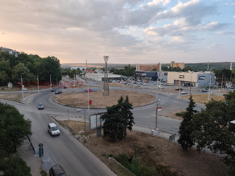 Продава  2-стаен, град Плевен, Широк център • 98 000 € • ID 58488778 — holmes.bg - [1] 