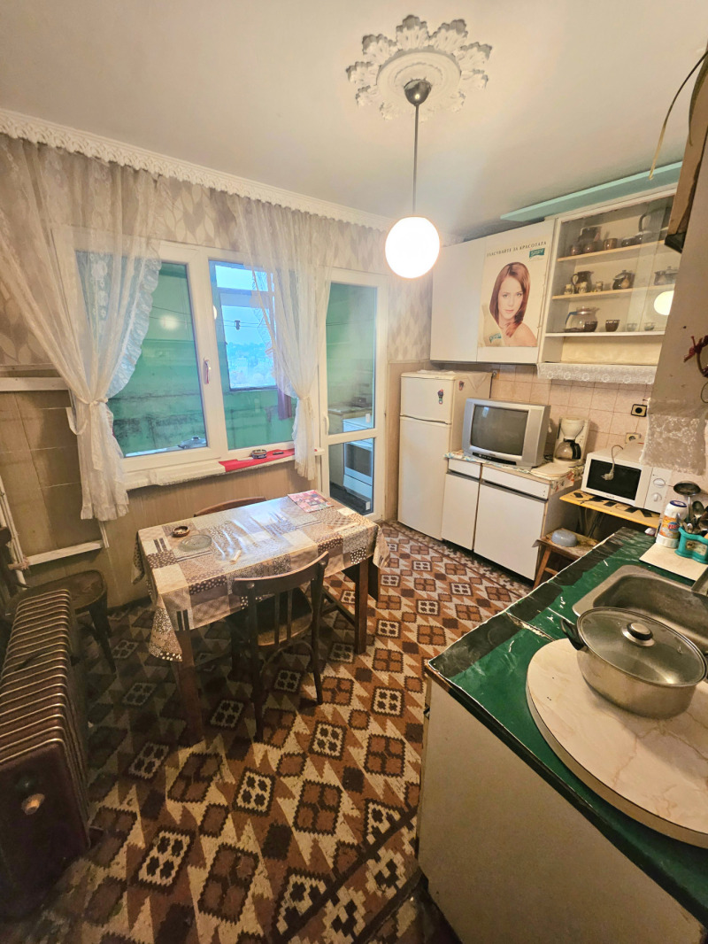 Продава 3-СТАЕН, гр. Русе, Родина 2, снимка 11 - Апартаменти - 52628500