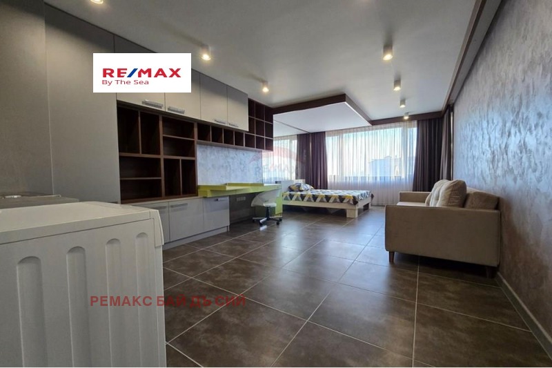 Продава МНОГОСТАЕН, гр. Варна, Бриз, снимка 1 - Aпартаменти - 48977324