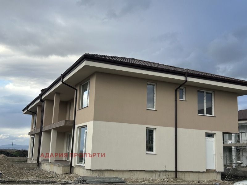 Продава КЪЩА, гр. София, с. Мрамор, снимка 2 - Къщи - 52508315